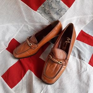 Vintage 1970s high heel shoes slip-on 8 1/2 B